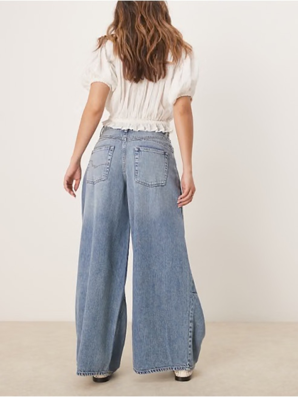 FREE PEOPLE $148 WESTWARD DEMI JEANS - Picture 4 of 7